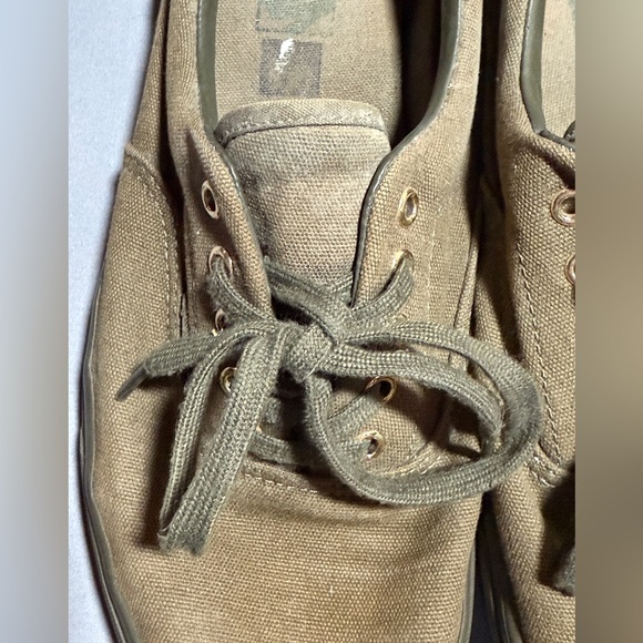 Vans “Eras” Army Green Gumsole - Picture 7 of 10